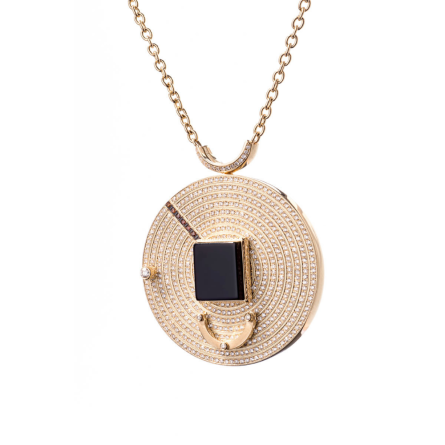 18-karat gold necklace with black stone and diamond details featuring a Kaaba motif