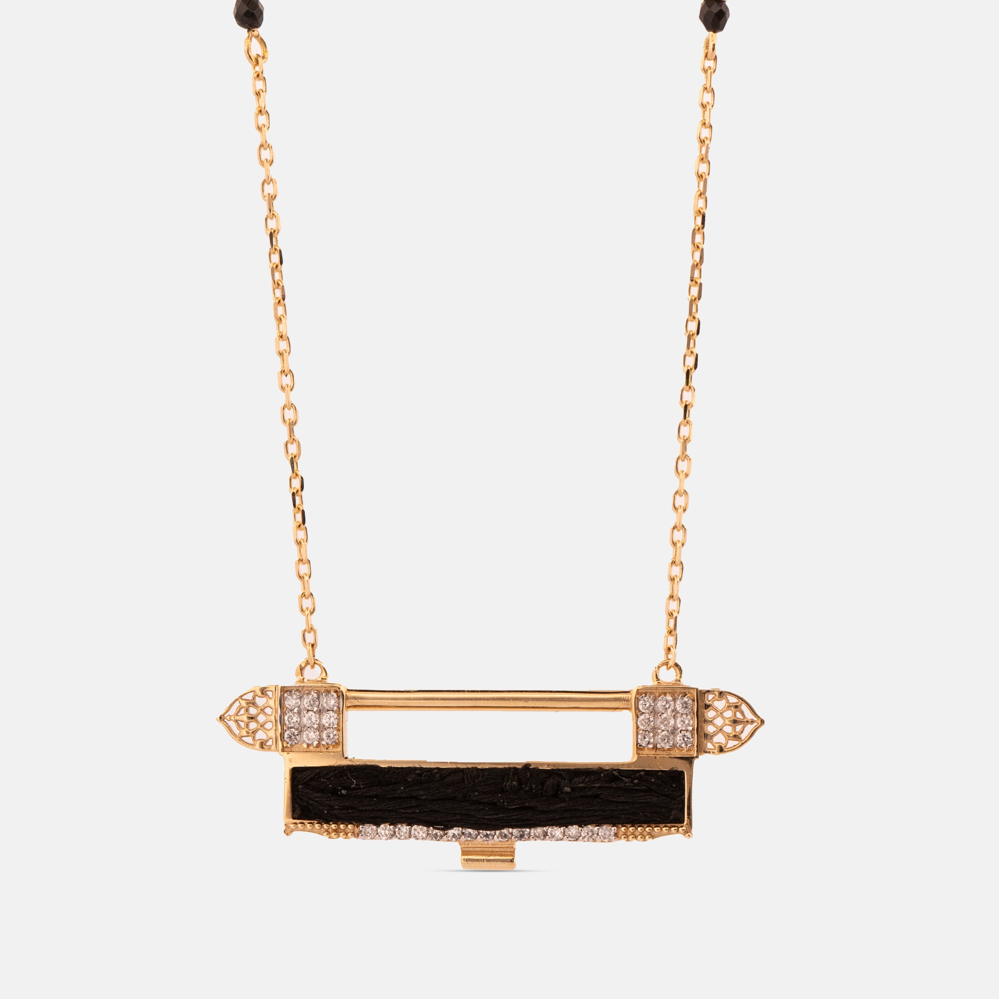 18K Gold Diamond-Studded Kaaba Covered Necklace Light Flood