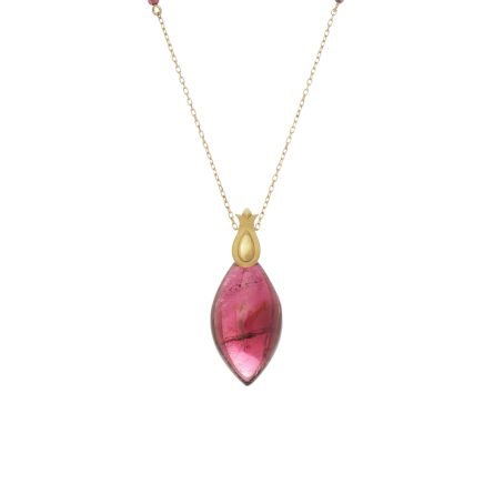 18-karat gold, raw cut Pink Tourmaline (Rubellite) stone, tulip motif pendant, marquise (teardrop/eye) shaped luxury necklace.