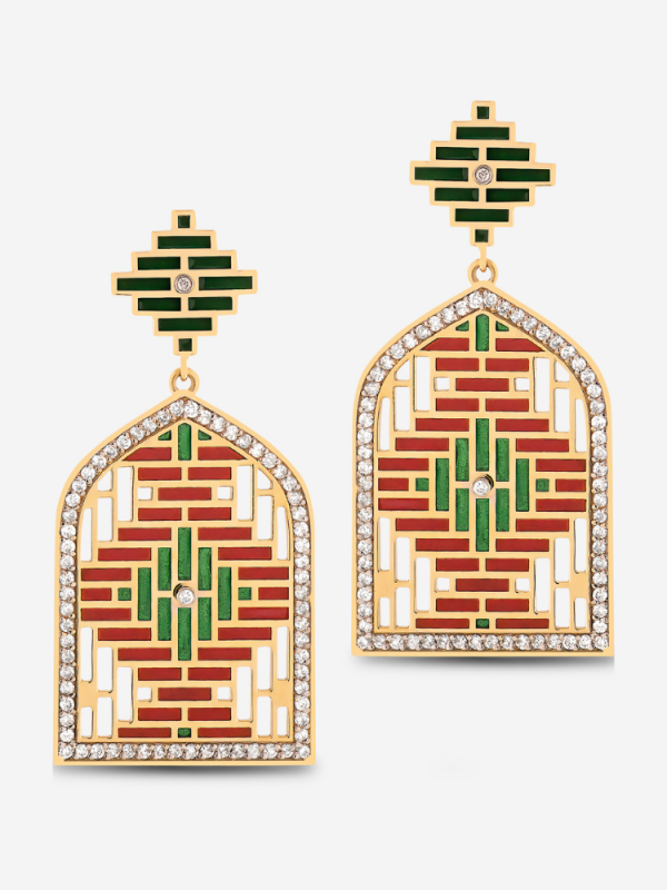 Arabian Koleksiyonu pırlanta çevrelemeli mikro hat sanatı motifli 18 ayar altın küpe tasarımı