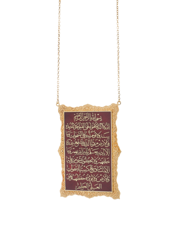 Kırmızı mine zemin üzerine altın hat işlemeli ve pırlantalı 18 ayar kolye tasarımı