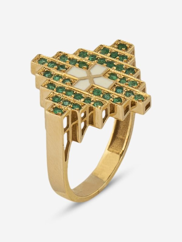 Kademeli (tiered) basamak yapısına sahip doğal zümrüt mıhlamalı 18 ayar altın mühür yüzük tasarımı