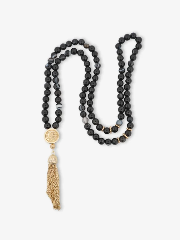 925 ayar gümüş imame, siyah akik taşlı ve orijinal Kâbe örtüsü barındıran lüks 99'lu vird tesbihi.